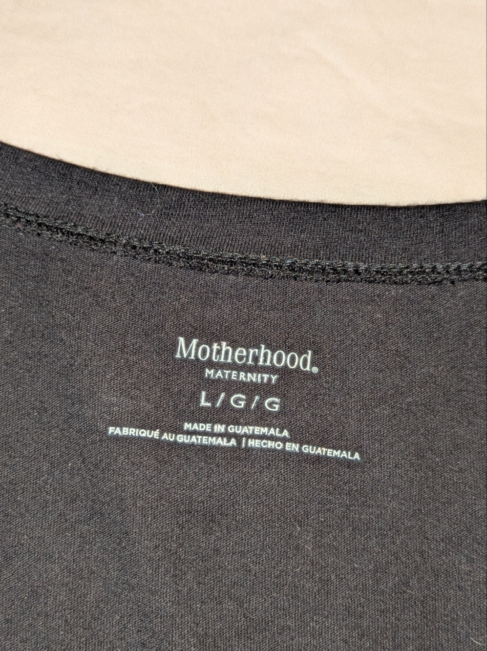 Motherhood T Shirt maternity black side ruched Large December - Picture 4 of 9
